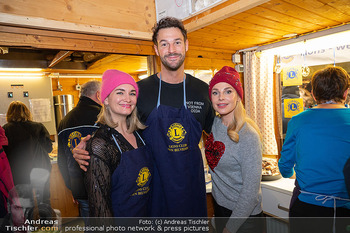 ZuKi Punsch Charity - Lions Club Punschstand Am Graben, Wien - Do 18.12.2025 - Paul PIZZERIA, Silvia SCHNEIDER, Gabi HILLER36