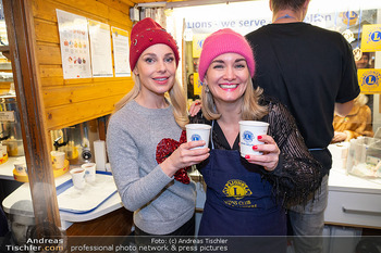 ZuKi Punsch Charity - Lions Club Punschstand Am Graben, Wien - Do 18.12.2025 - Silvia SCHNEIDER, Gabi HILLER41