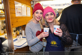 ZuKi Punsch Charity - Lions Club Punschstand Am Graben, Wien - Do 18.12.2025 - Silvia SCHNEIDER, Gabi HILLER42