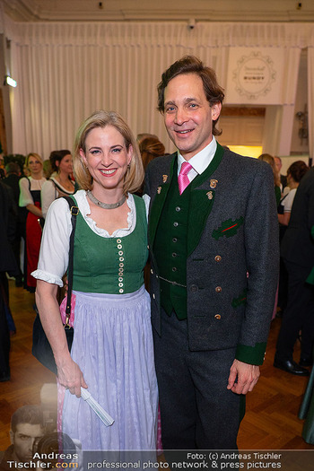 Steirerball - Hofburg, Wien - Fr 09.01.2026 - Beate MEINL-REISINGER mit Ehemann Paul MEINL48