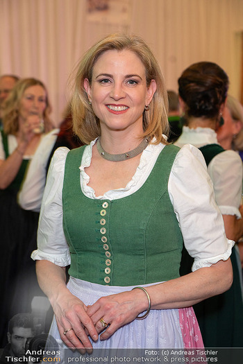 Steirerball - Hofburg, Wien - Fr 09.01.2026 - Beate MEINL-REISINGER (Portrait)52