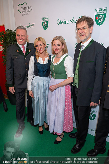 Steirerball - Hofburg, Wien - Fr 09.01.2026 - Beate MEINL-REISINGER, Mario und Sabrina KUNASEK, Andreas ZAKOST61