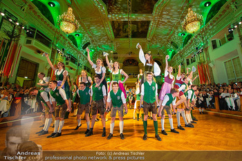 Steirerball - Hofburg, Wien - Fr 09.01.2026 - Ball Eröffnung, Tanzformation, Debütanten, Übersichtsfoto Fes95
