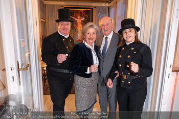 Hilfe im eigenen Land Neujahrsempfang - Fuchs Villa, Wien - Di 13.01.2026 - Elisabeth Sissi PRÖLL, Erwin PRÖLL mit Rauchfangkehrern3