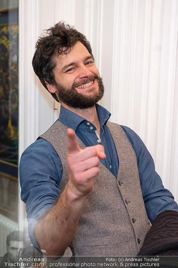 Hilfe im eigenen Land Neujahrsempfang - Fuchs Villa, Wien - Di 13.01.2026 - Aaron KARL (Portrait)66