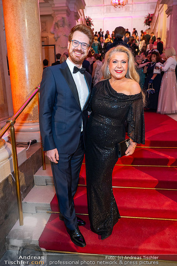 Zuckerbäckerball - Hofburg, Wien - Do 15.01.2026 - Susanna HIRSCHLER mit Ehemann Felix19