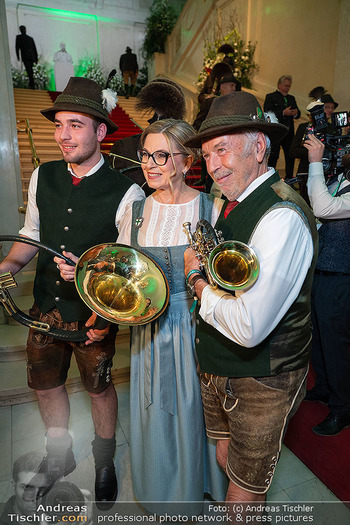 Jägerball - Hofburg, Wien - Mo 26.01.2026 - Christa KUMMER mit Blasmusik24