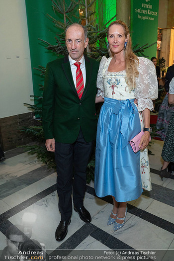 Jägerball - Hofburg, Wien - Mo 26.01.2026 - Christoph und Eva DICHAND58