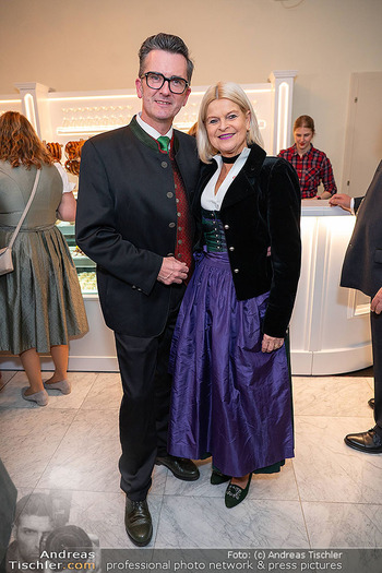 Jägerball - Hofburg, Wien - Mo 26.01.2026 - Klaudia TANNER mit Ehemann Martin68