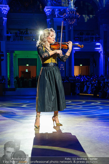 Jägerball - Hofburg, Wien - Mo 26.01.2026 - Lidia BAICH (Bühnenfoto)170