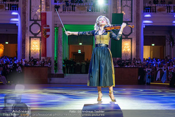 Jägerball - Hofburg, Wien - Mo 26.01.2026 - Lidia BAICH (Bühnenfoto)182