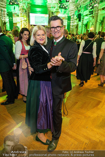 Jägerball - Hofburg, Wien - Mo 26.01.2026 - Klaudia TANNER mit Ehemann Martin258