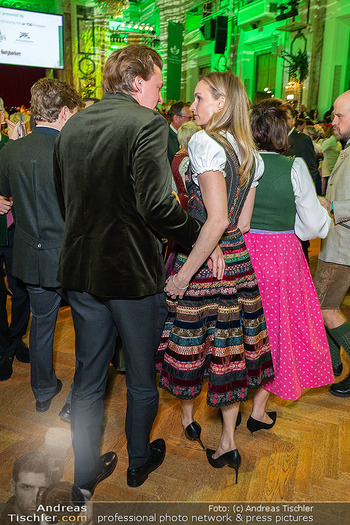 Jägerball - Hofburg, Wien - Mo 26.01.2026 - Patricia KAISER mit Freund Andreas ROCK269