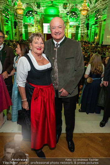 Jägerball - Hofburg, Wien - Mo 26.01.2026 - Christian STOCKER mit Ehefrau Gerda273