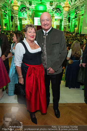 Jägerball - Hofburg, Wien - Mo 26.01.2026 - Christian STOCKER mit Ehefrau Gerda274