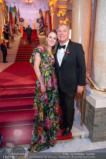 Ball der Wiener Wirtschaft - Hofburg, Wien - Fr 30.01.2026 - Walter RUCK mit Ehefrau Petra PINKER11