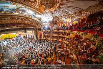 25. Grazer Opernredoute - Grazer Oper - Sa 31.01.2026 - Übersichtsfoto Ballsaal Festsaal Tanzfläche Tanzpaare Ballsais207
