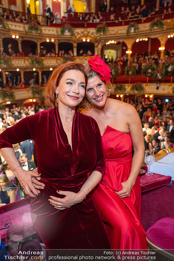 25. Grazer Opernredoute - Grazer Oper - Sa 31.01.2026 - Aglaia SZYSZKOWITZ mit Schwester Gewendolin213