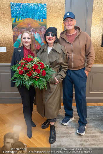 Fran Drescher Ankunft - Flughafen Wien-Schwechat - Di 10.02.2026 - Fran DRESCHER (Die Nanny), Jacqueline LUGNER, Peter Marc JACOBSE7