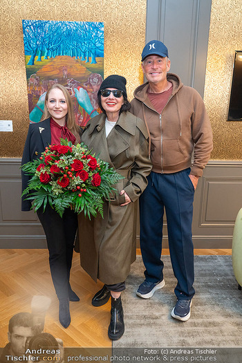 Fran Drescher Ankunft - Flughafen Wien-Schwechat - Di 10.02.2026 - Fran DRESCHER (Die Nanny), Jacqueline LUGNER, Peter Marc JACOBSE8