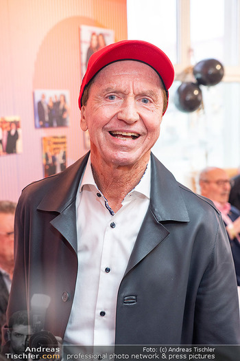 Sharon Stone bei Guschlbauer - Guschlbauer Schaumrollenfabrik St. Willibald - Di 10.02.2026 - Heribert KASPER11