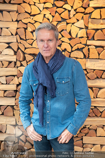 Sharon Stone bei Guschlbauer - Guschlbauer Schaumrollenfabrik St. Willibald - Di 10.02.2026 - Alfons HAIDER (Portrait)12