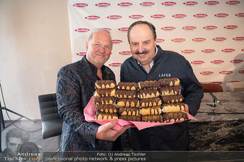 Sharon Stone bei Guschlbauer - Guschlbauer Schaumrollenfabrik St. Willibald - Di 10.02.2026 - Johann LAFER, Karl GUSCHLBAUER29