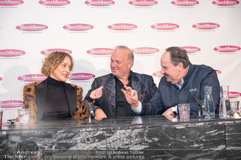 Sharon Stone bei Guschlbauer - Guschlbauer Schaumrollenfabrik St. Willibald - Di 10.02.2026 - Sharon STONE, Karl GUSCHLBAUER61