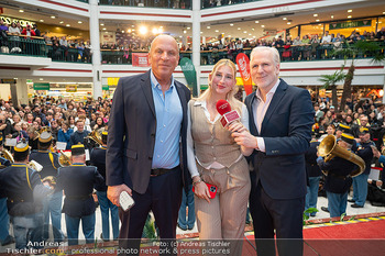 An afternoon with Fran Drescher - Lugner City - Mi 11.02.2026 - 5