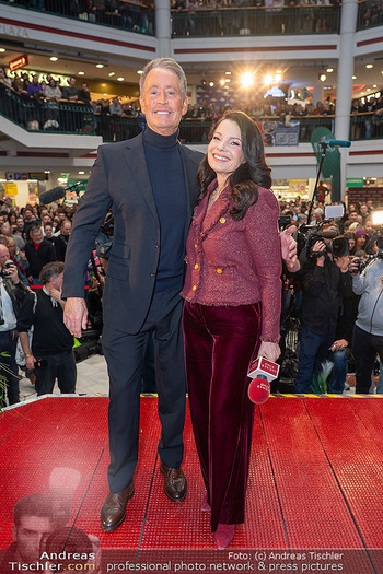 An afternoon with Fran Drescher - Lugner City - Mi 11.02.2026 - Fran DRESCHER (Die Nanny), Peter Marc JACOBSEN32