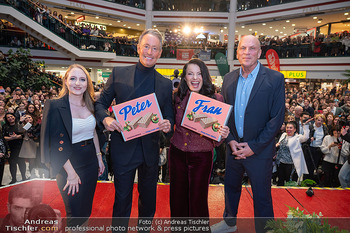 An afternoon with Fran Drescher - Lugner City - Mi 11.02.2026 - Fran DRESCHER (Die Nanny), Jacqueline LUGNER, Peter Marc JACOBSE58