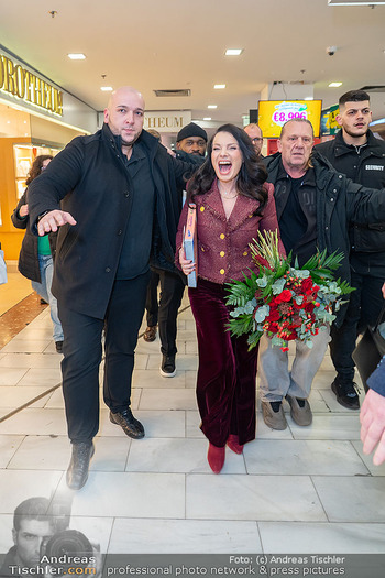 An afternoon with Fran Drescher - Lugner City - Mi 11.02.2026 - Fran DRESCHER67