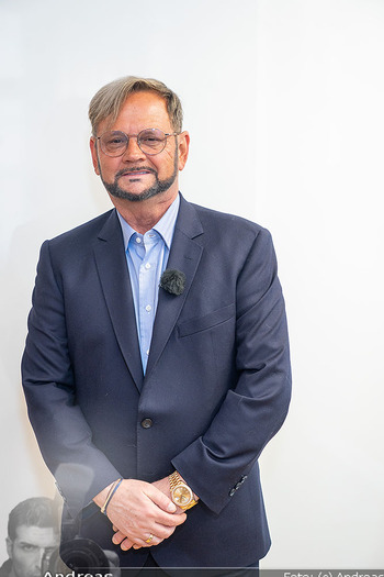 Oliver Pocher Frackanprobe - AGH Stoffwerk, Wien - Mi 11.02.2026 - Helmut KALTENEGGER (Portrait)24