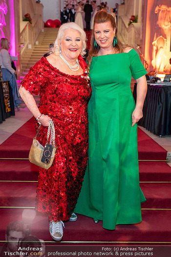 Juristenball 2026 - Wiener Hofburg - Sa 14.02.2026 - Marika LICHTER, Simone KOPMAJER2