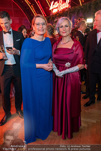 Juristenball 2026 - Wiener Hofburg - Sa 14.02.2026 - Anna SPORRER, Stefanie HUBIG44