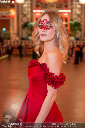 Rudolfina Redoute - Hofburg, Wien - Mo 16.02.2026 - Valerie HUBER (Portrait mit Maske)66
