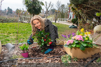 Frühling bei Simone Lugner - Lugner Villa, Wien - Mo 02.03.2026 - Simone LUGNER15