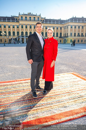 Fototermin vor Reitturnier - Schloss Schönbrunn, Wien - Do 05.03.2026 - Kurosh und Anja DANESH27