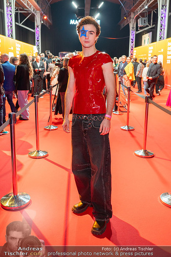 Amadeus Austtrian Music Awards 2025 - Marx Halle, Wien - Fr 06.03.2026 - COSMO (Benjamin GEDEON, SongContest Starter)32