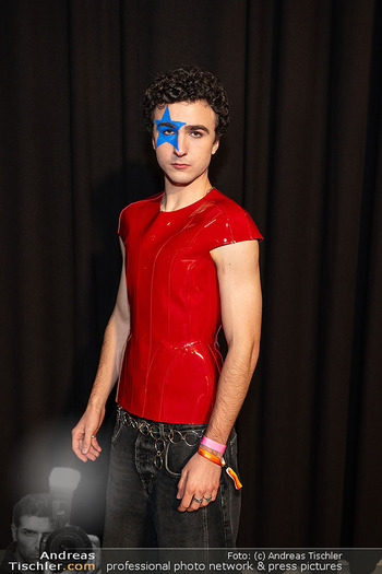 Amadeus Austtrian Music Awards 2025 - Marx Halle, Wien - Fr 06.03.2026 - COSMO (Benjamin GEDEON, SongContest Starter) (Portrait)47