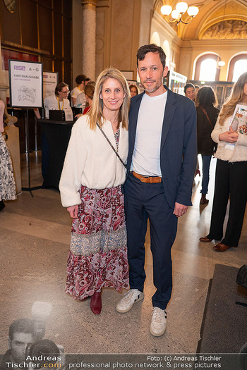 Rise! - Women´s Voices for Change - Wiener Staatsoper - So 08.03.2026 - Klaus SCHWERTNER mit Ehefrau Julia14