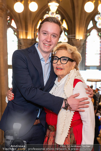 Falstaff Restaurant Guide - Rathaus, Wien - Mo 09.03.2026 - Rosi SCHIPFLINGER mit Enkelsohn Alexander80