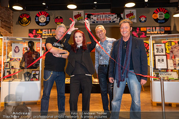 Priscilla Presley Ausstellungseröffnung - 48er-Tandler, Wien - Do 12.03.2026 - Priscilla PRESLEY, Josef THON, Dennis JALE, Andi Andreas SCHRÖR13
