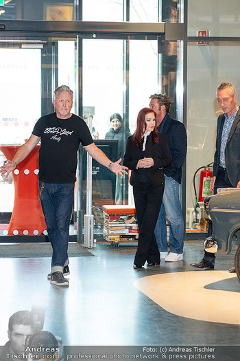 Priscilla Presley Ausstellungseröffnung - 48er-Tandler, Wien - Do 12.03.2026 - Priscilla PRESLEY, Dennis JALE16
