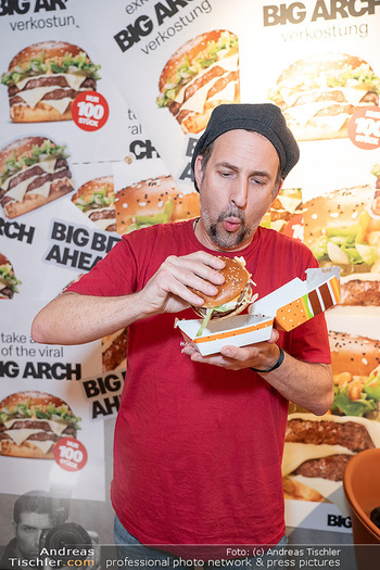 Tasting-Party Big Arch - McDonalds MaHi, Wien - Do 12.03.2026 - Michael OPERNSCHALL (Rolfs Vater)12