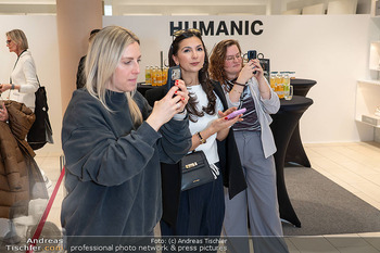 Karo Kauer Meet and Greet - Humanic Flagshipstore, Wien - Fr 13.03.2026 - 35