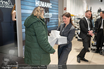 Karo Kauer Meet and Greet - Humanic Flagshipstore, Wien - Fr 13.03.2026 - 74