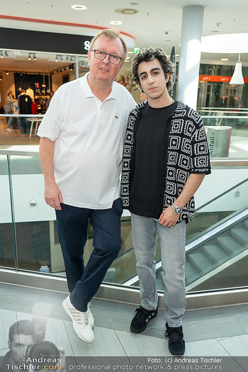 Promi Modenschau - Auhof Center, Wien - Sa 14.03.2026 - Sam ASKARI (SAMIKO), Peter SCHAIDER13