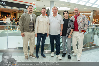 Promi Modenschau - Auhof Center, Wien - Sa 14.03.2026 - Sigi FINK, Clemens TRISCHLER, Vladi PAVLIC, Sam ASKARI (Samiko)17