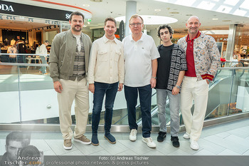 Promi Modenschau - Auhof Center, Wien - Sa 14.03.2026 - Sigi FINK, Clemens TRISCHLER, Vladi PAVLIC, Sam ASKARI (Samiko)18